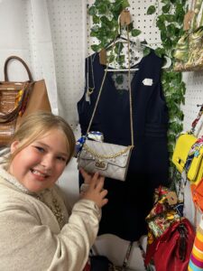 quilted crossbody handbag with gold-tone chain